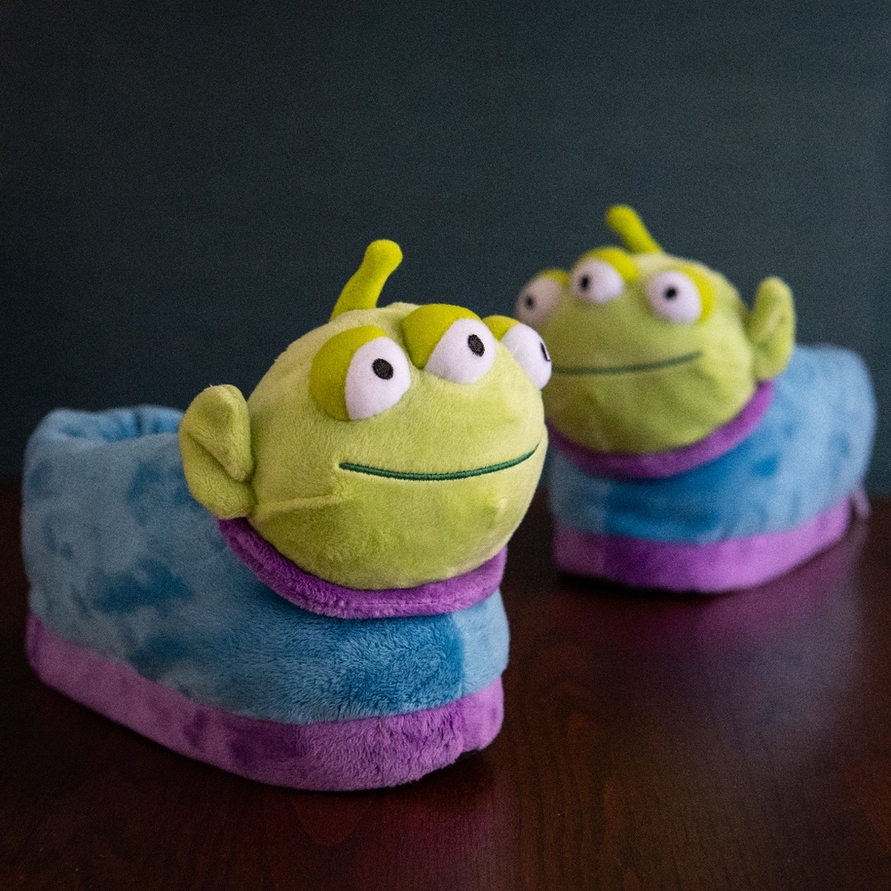 Happy Feet Disney/Pixar Toy Story Alien Slippers